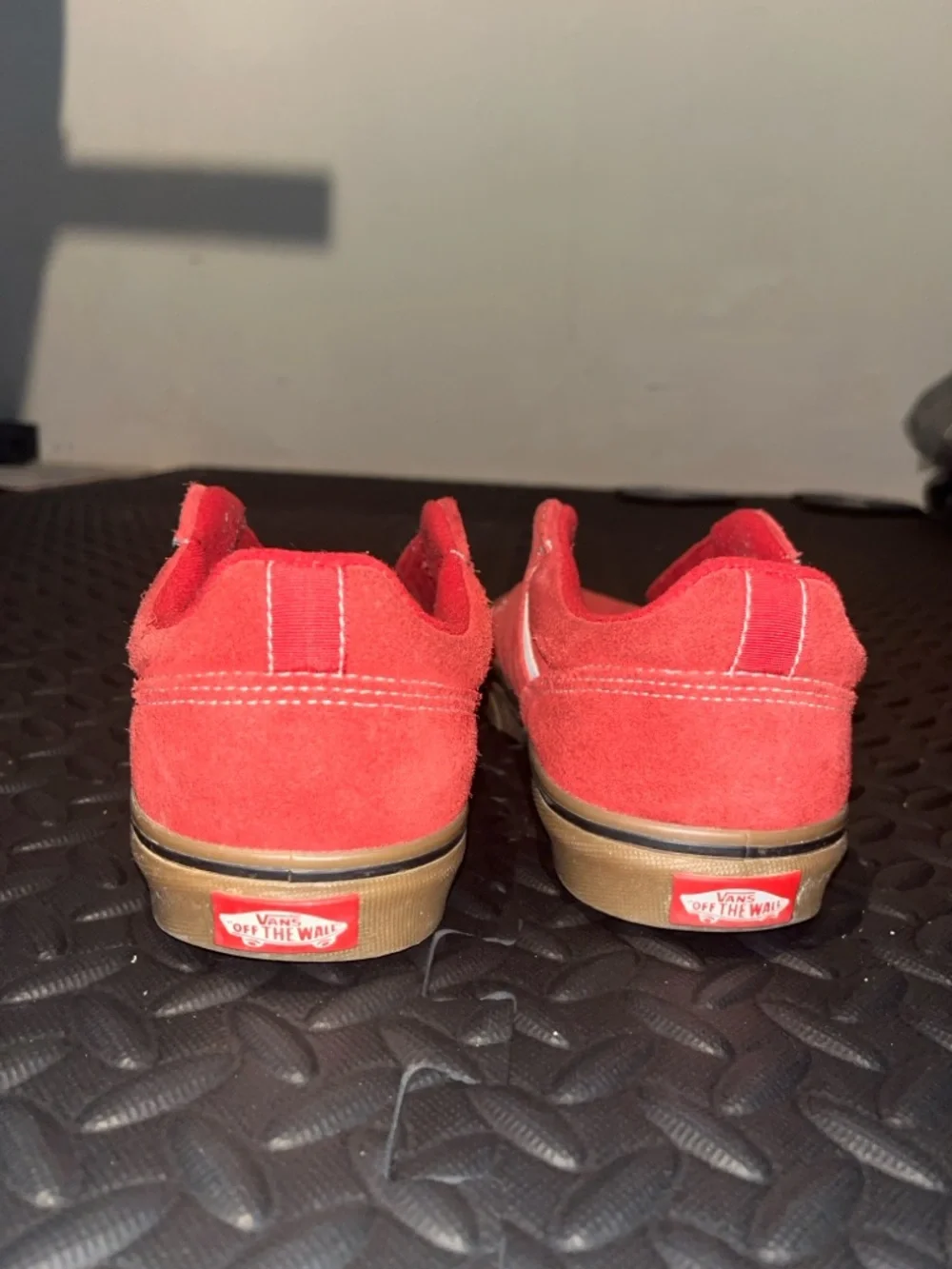 Vans Red Suede Low Top Sneakers Size 7.5 No Laces - Picture 4 of 8